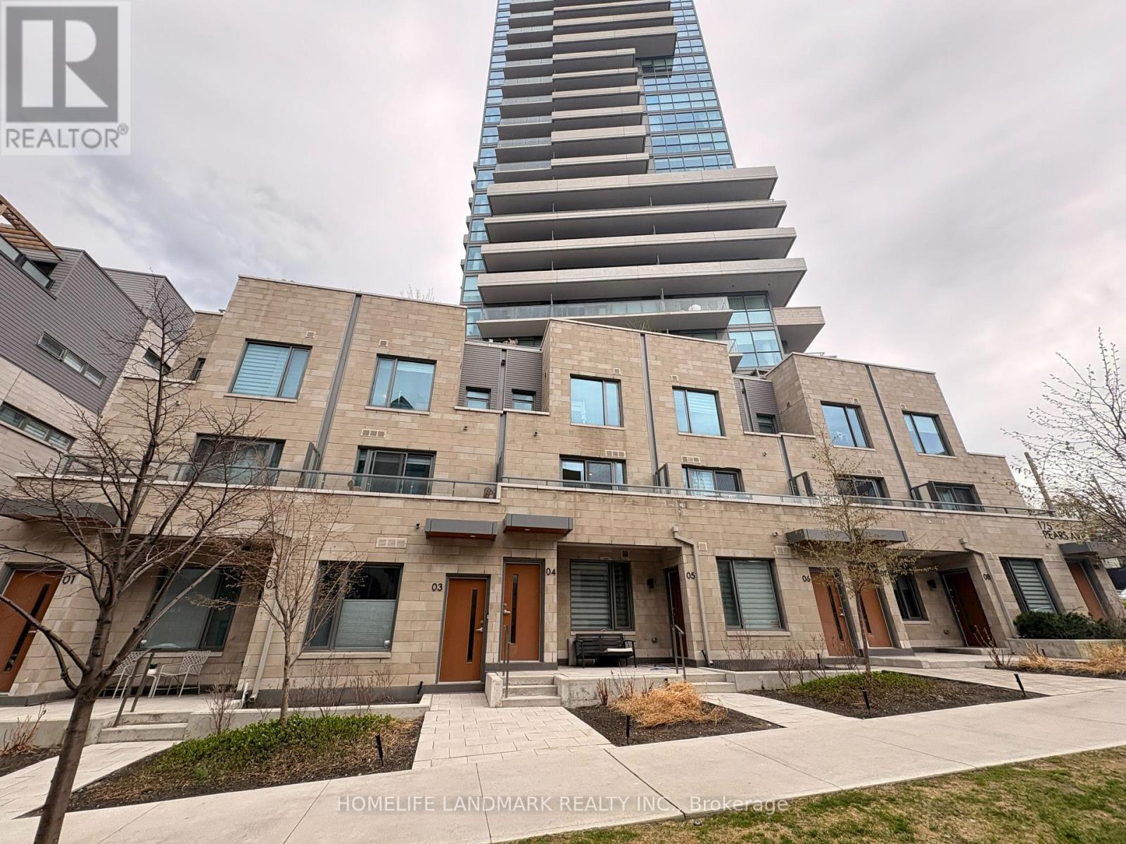 MLS® listing #29713303 for sale located at TH4 - 175 PEARS AVENUE
