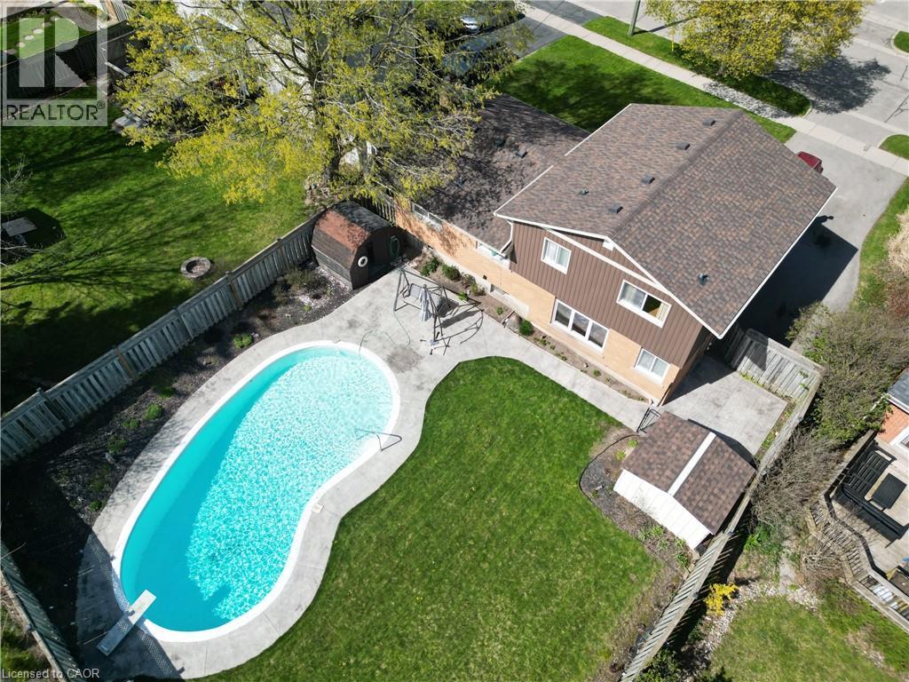 MLS® listing #29713379 for sale located at 76 CLOVERDALE Crescent