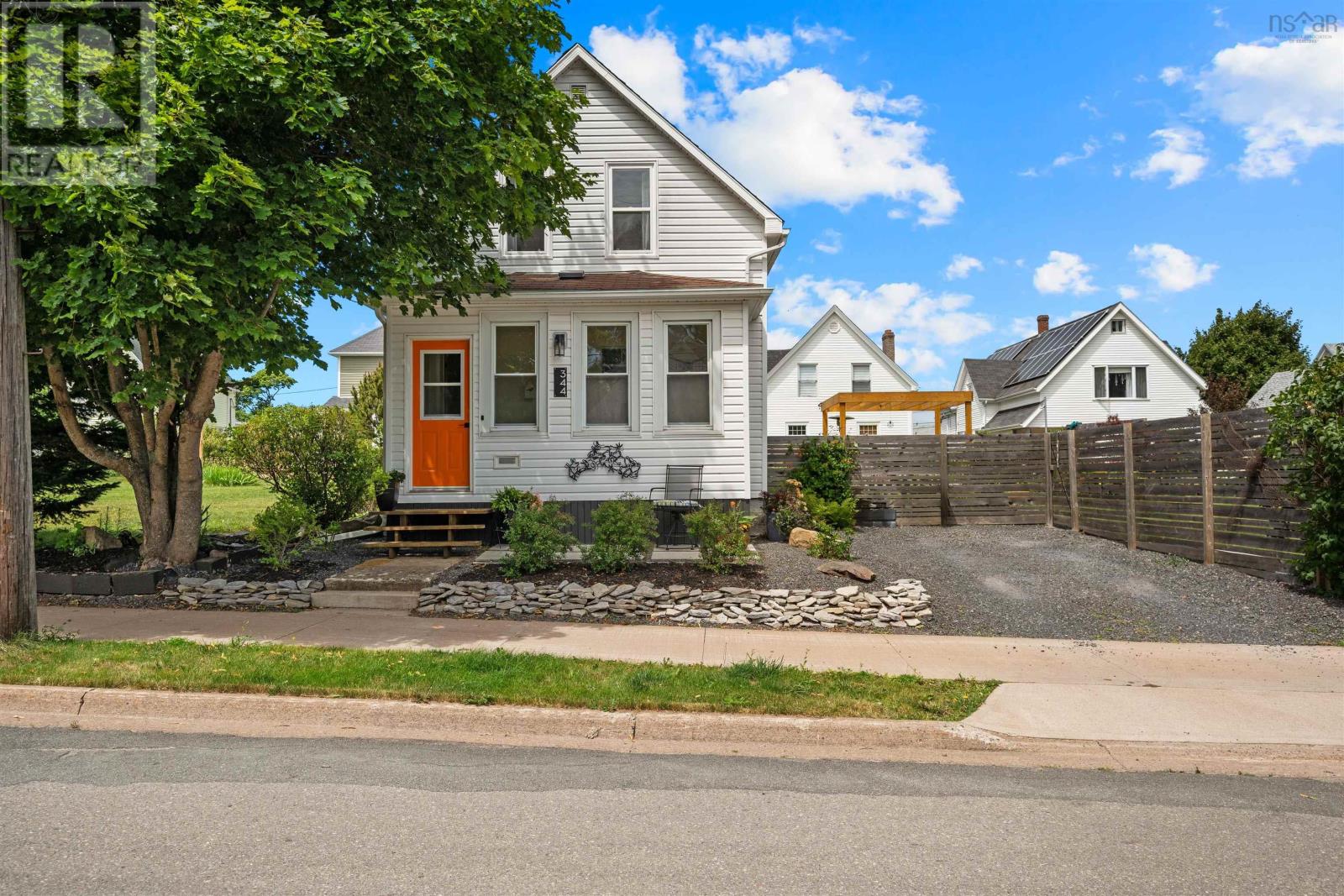 MLS® listing #29713752 for sale located at 344 Brookside Ave