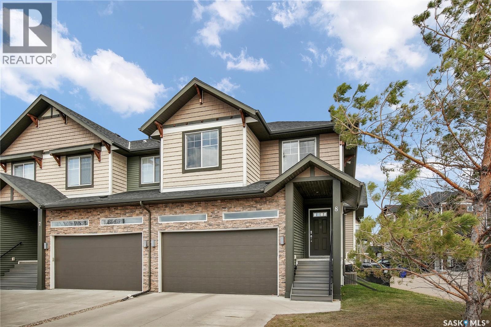 MLS® listing #29713783 for sale located at 8 800 St Andrews LANE