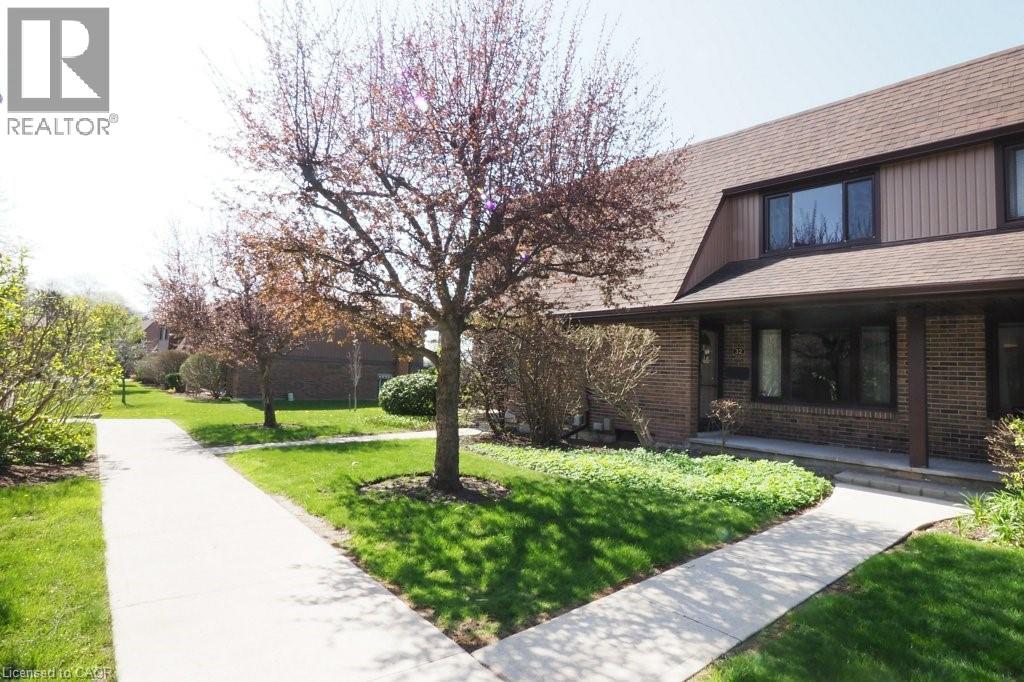 MLS® listing #29713983 for sale located at 279 SANDOWNE Drive Unit# 32