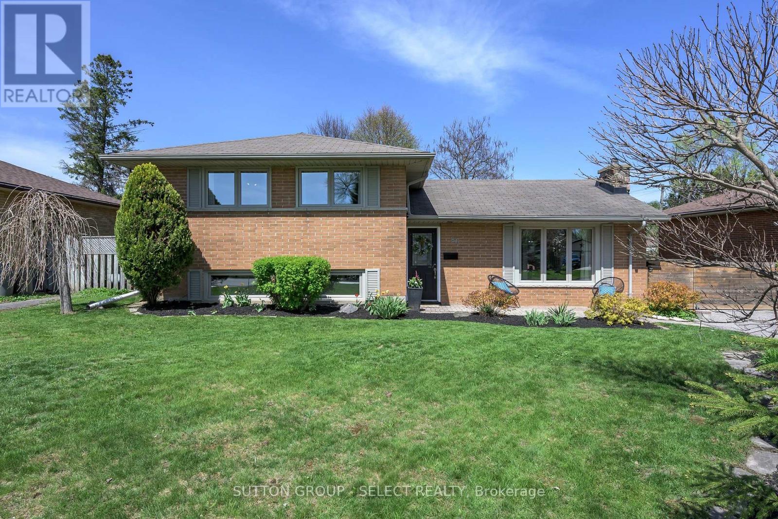 MLS® listing #29714053 for sale located at 86 TEWKSBURY CRESCENT