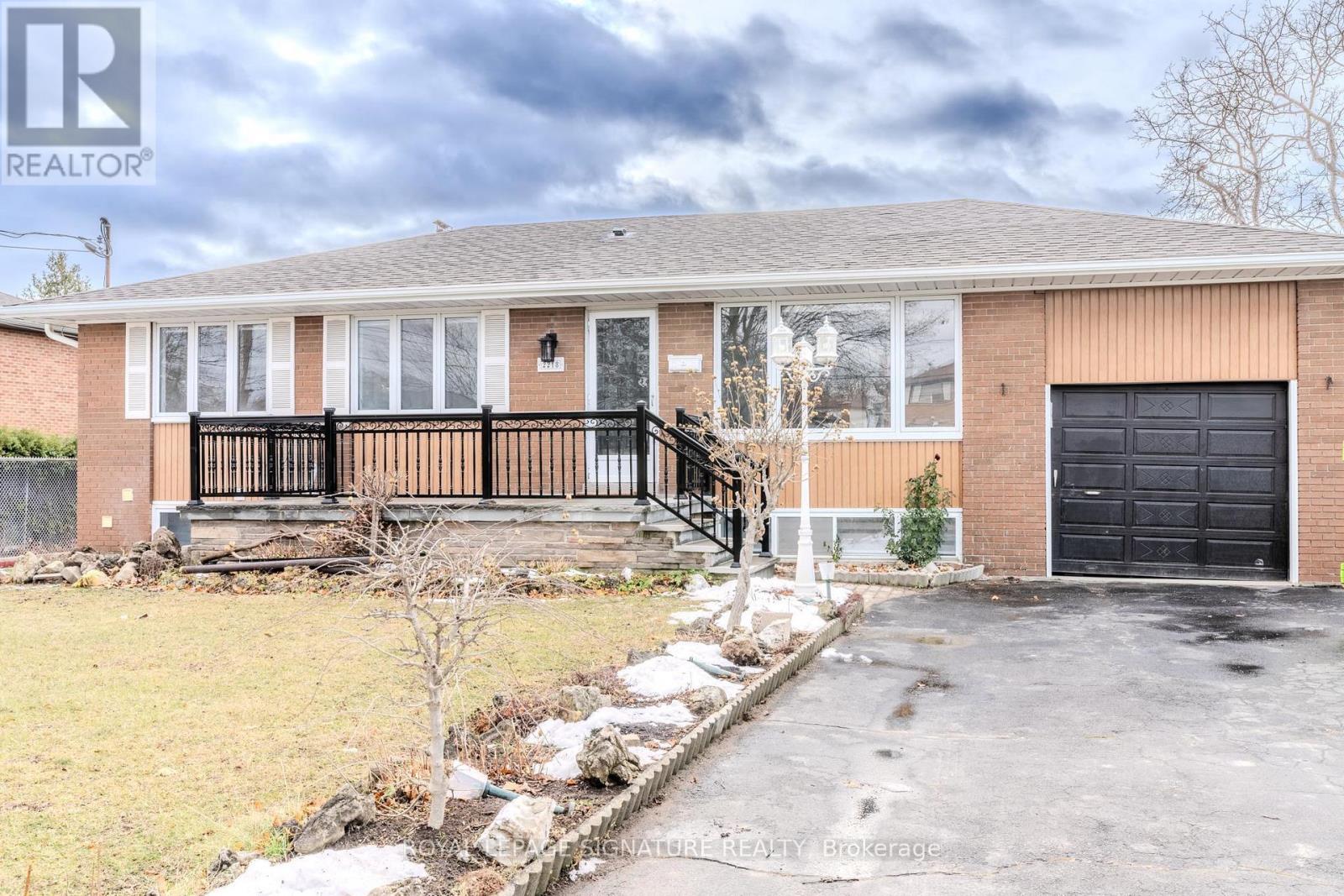 MLS® listing #29714926 for sale located at 2218 CLIFF ROAD