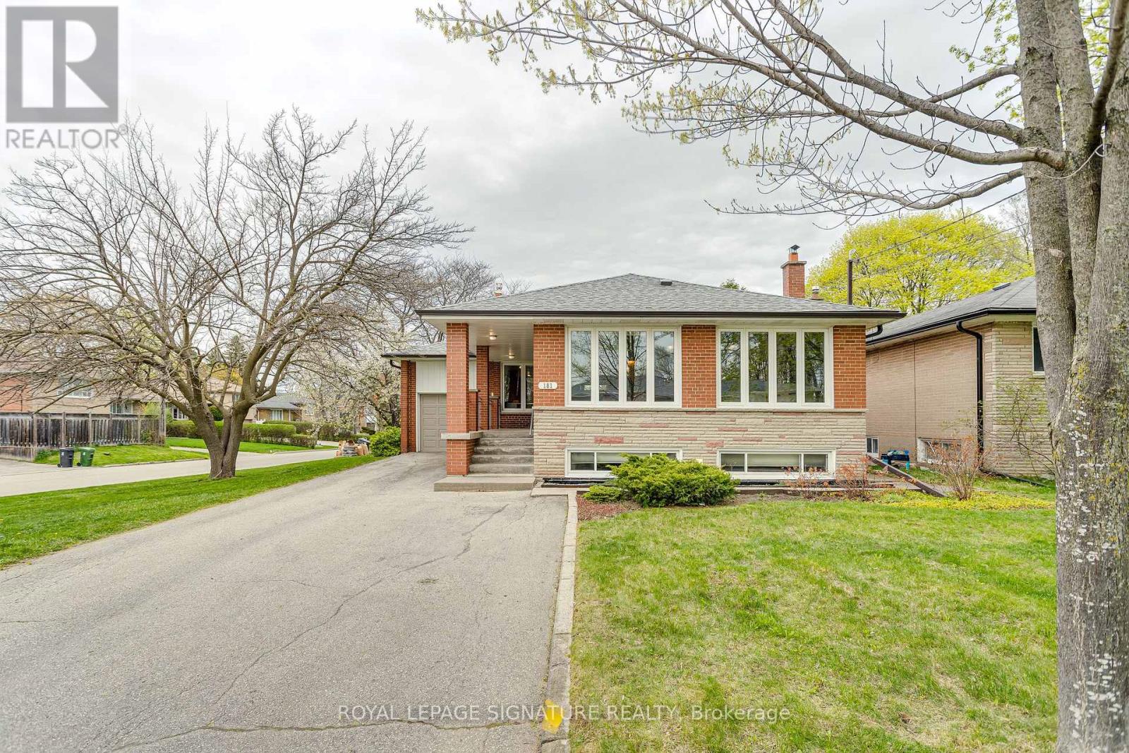 MLS® listing #29715411 for sale located at 181 ELDER STREET