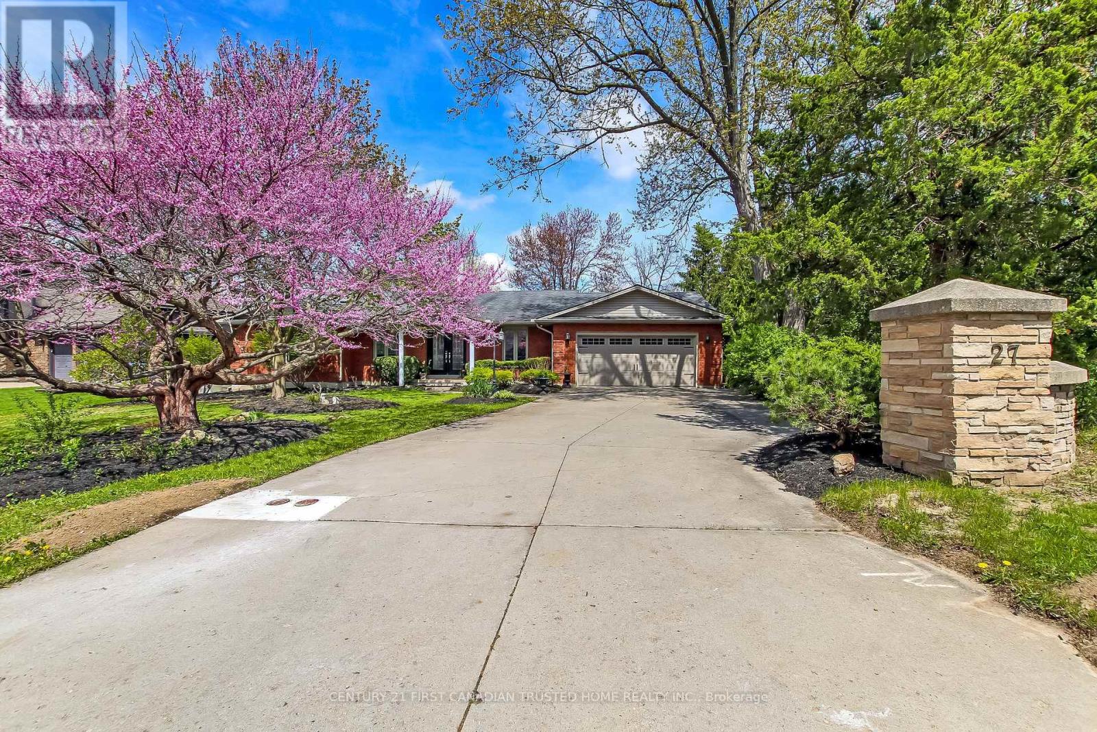 MLS® listing #29716100 for sale located at 27 CROYDON DRIVE