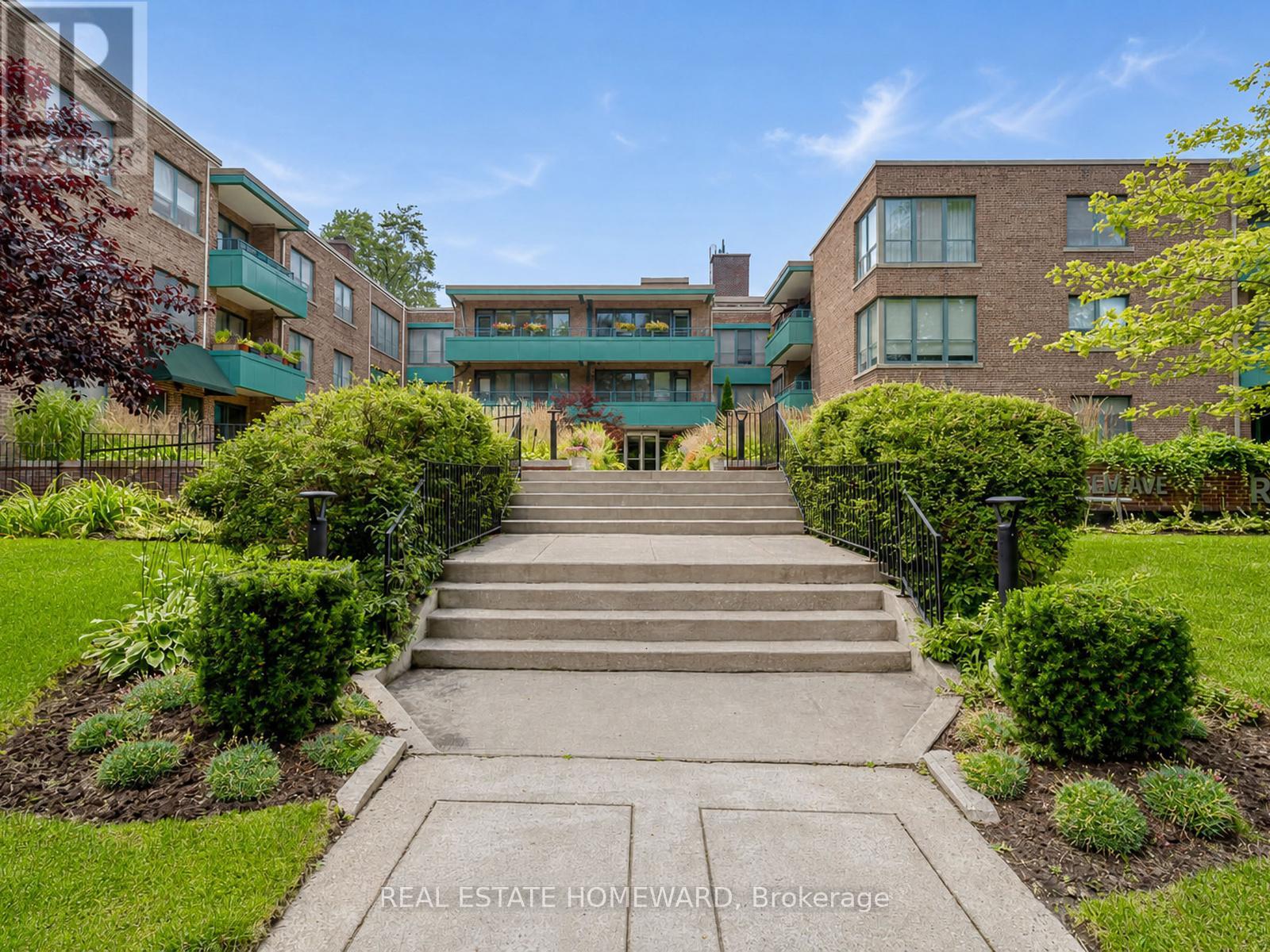 MLS® listing #29717836 for sale located at 309 - 30 ELM AVENUE