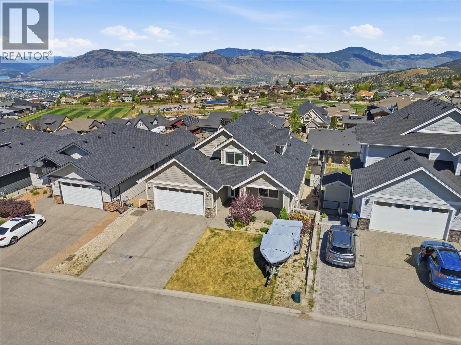 MLS® listing #29718619 for sale located at 2244 Crosshill Drive