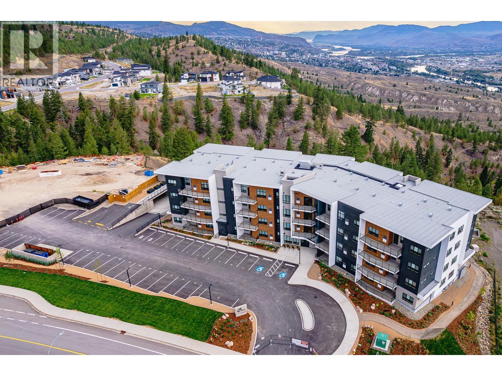 MLS® listing #29718682 for sale located at 1844 Qu'Appelle Boulevard Unit# 104