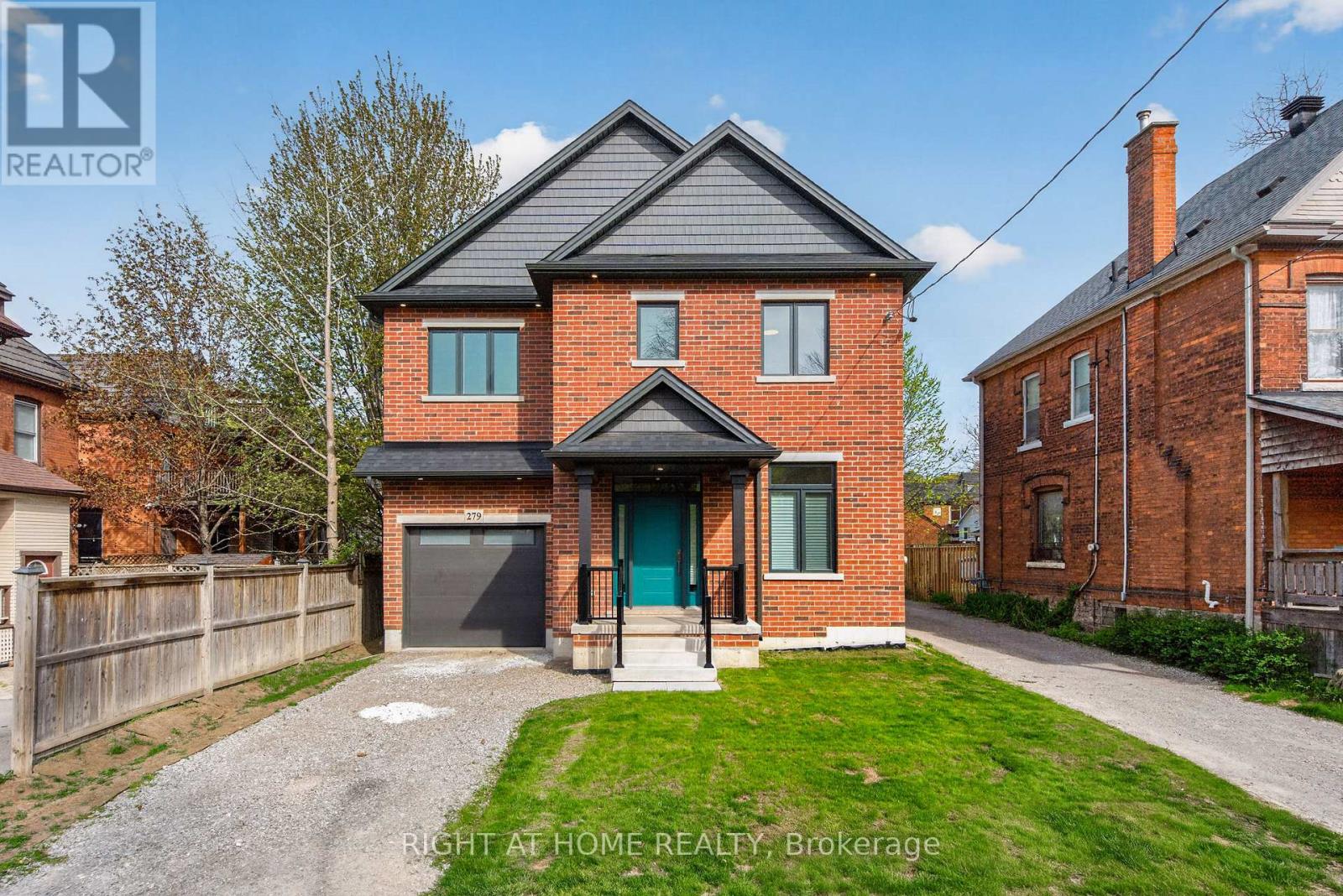 MLS® listing #29720435 for sale located at 279 HESS STREET S