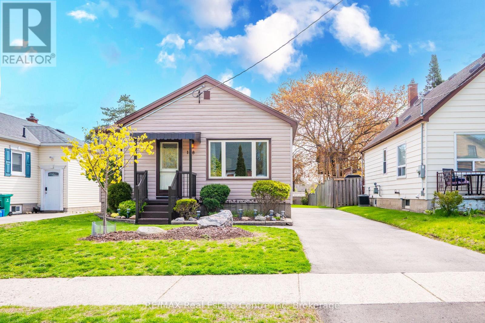 MLS® listing #29720566 for sale located at 188 EDWIN STREET