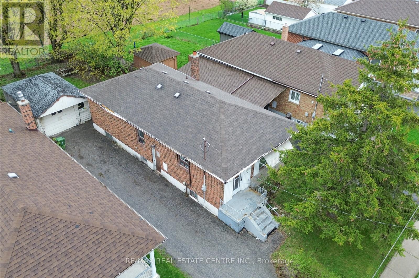 MLS® listing #29721142 for sale located at 88 ELLENDALE DRIVE