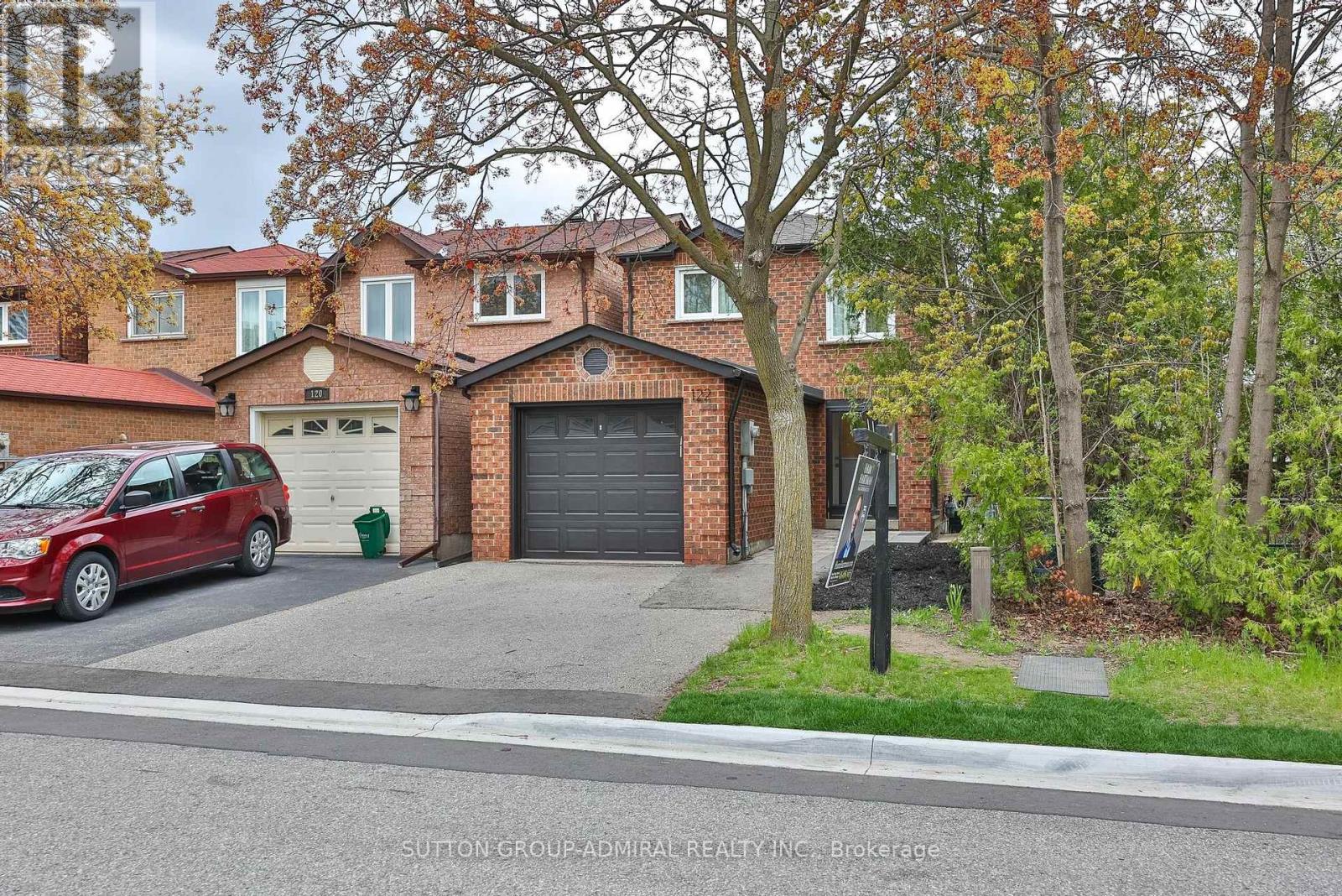 MLS® listing #29721161 for sale located at 122 REJANE CRESCENT