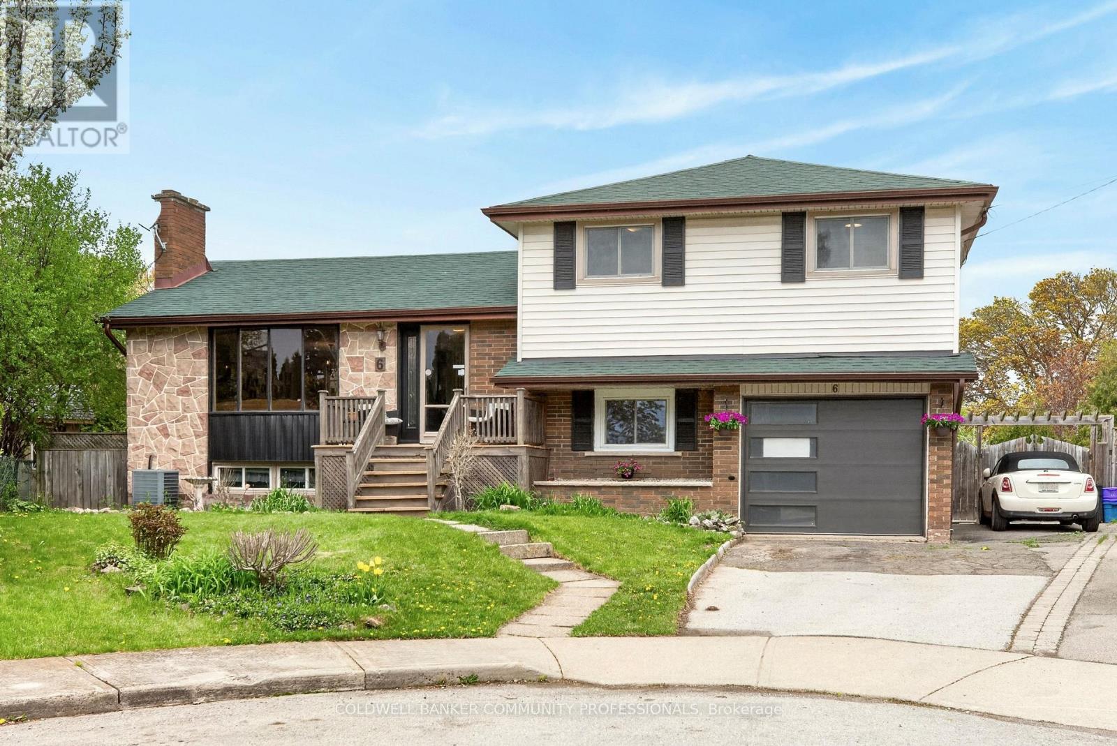 MLS® listing #29721205 for sale located at 6 SEAGRAM PLACE