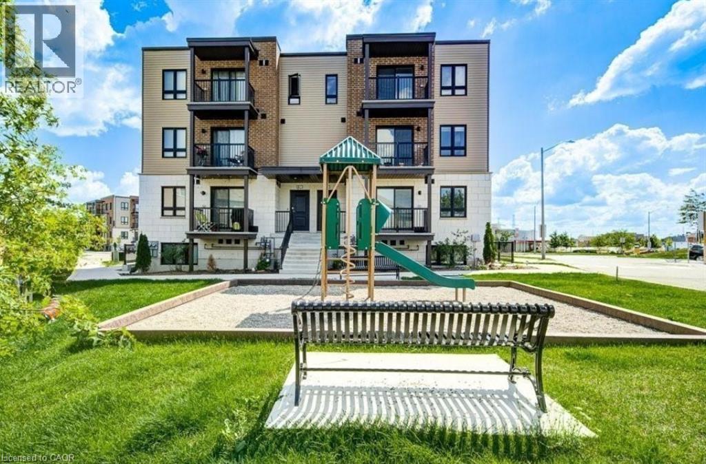 MLS® listing #29721220 for sale located at 1331 COUNTRYSTONE Drive Unit# B15