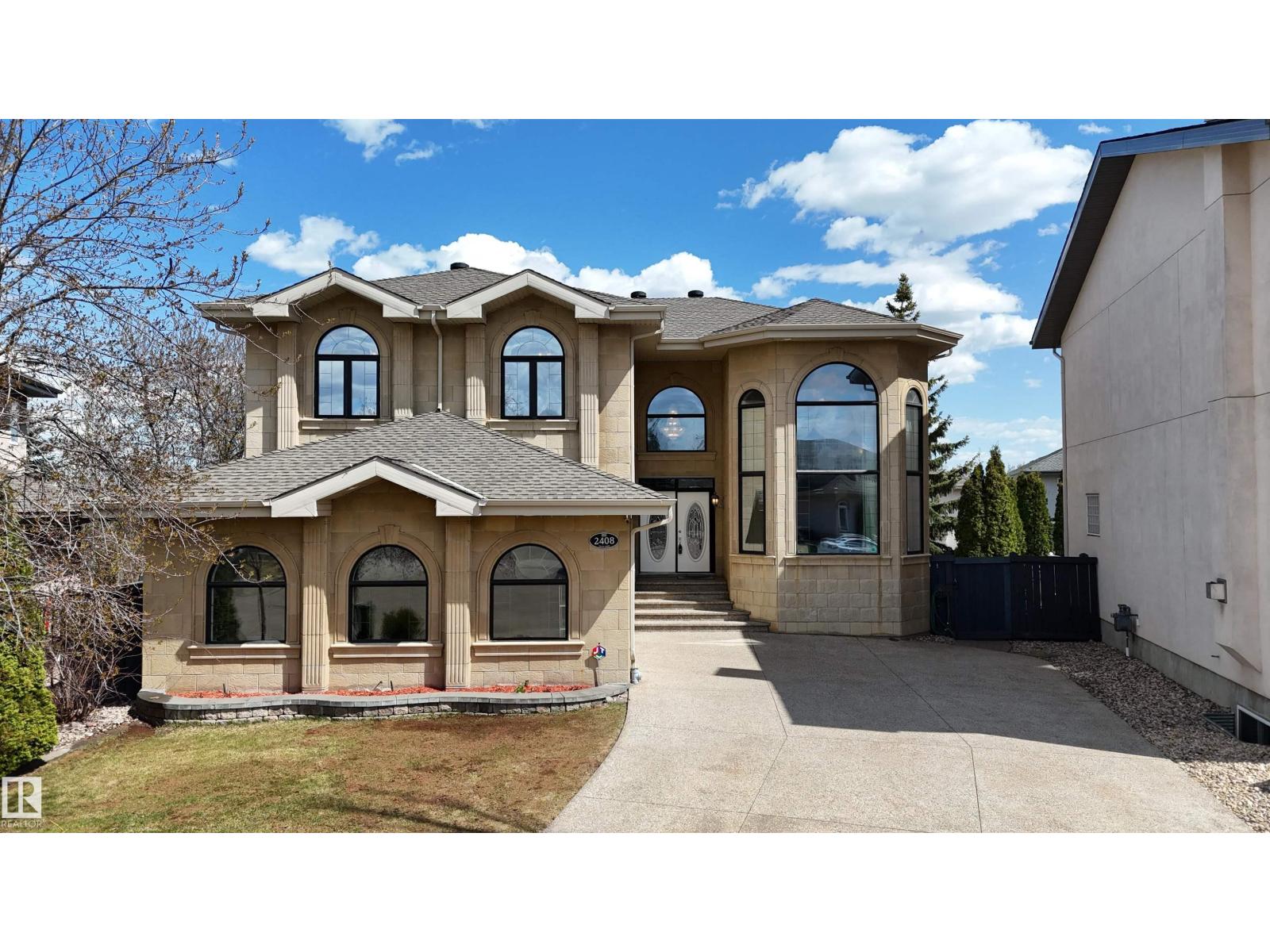 MLS® listing #29721527 for sale located at 2408 TEGLER GR NW