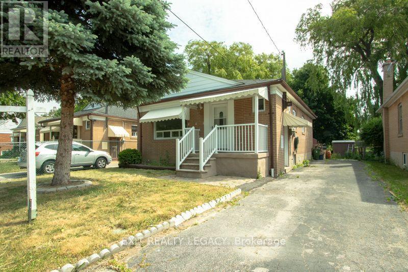 MLS® listing #29721983 for sale located at 183 ELLINGTON DRIVE