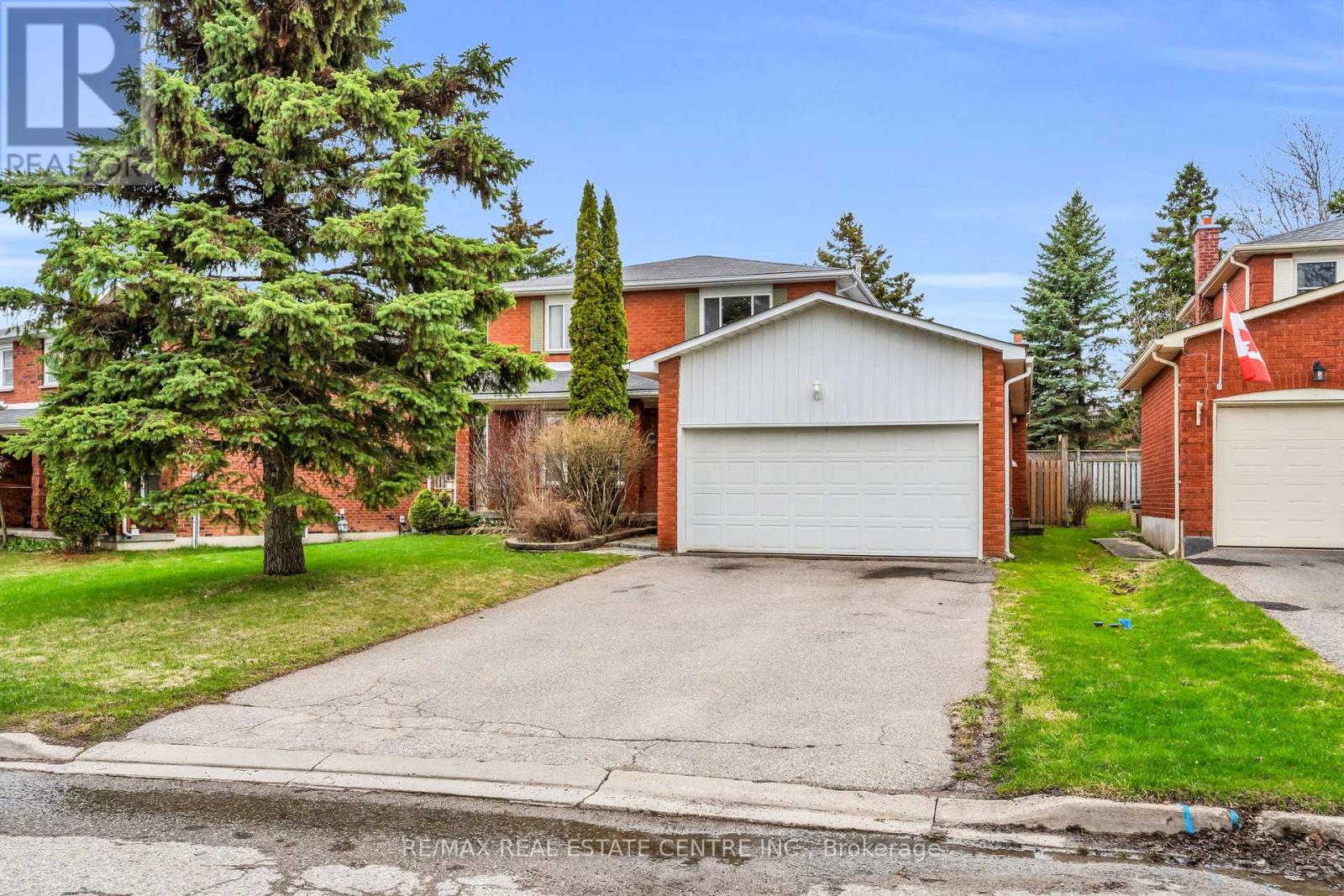 MLS® listing #29722070 for sale located at 255 KENSINGTON PLACE
