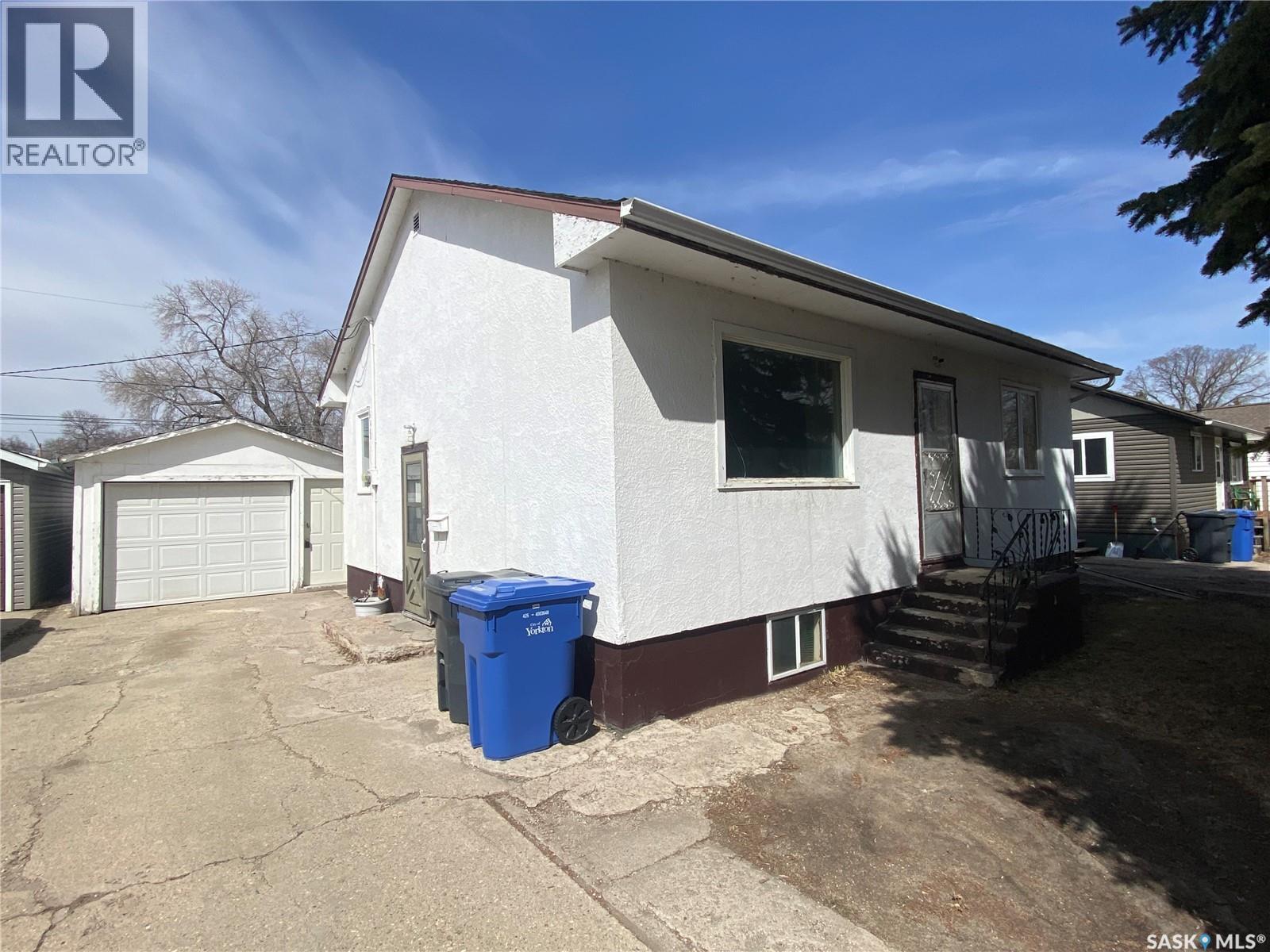 MLS® listing #29722265 for sale located at 52 MacFarline AVENUE