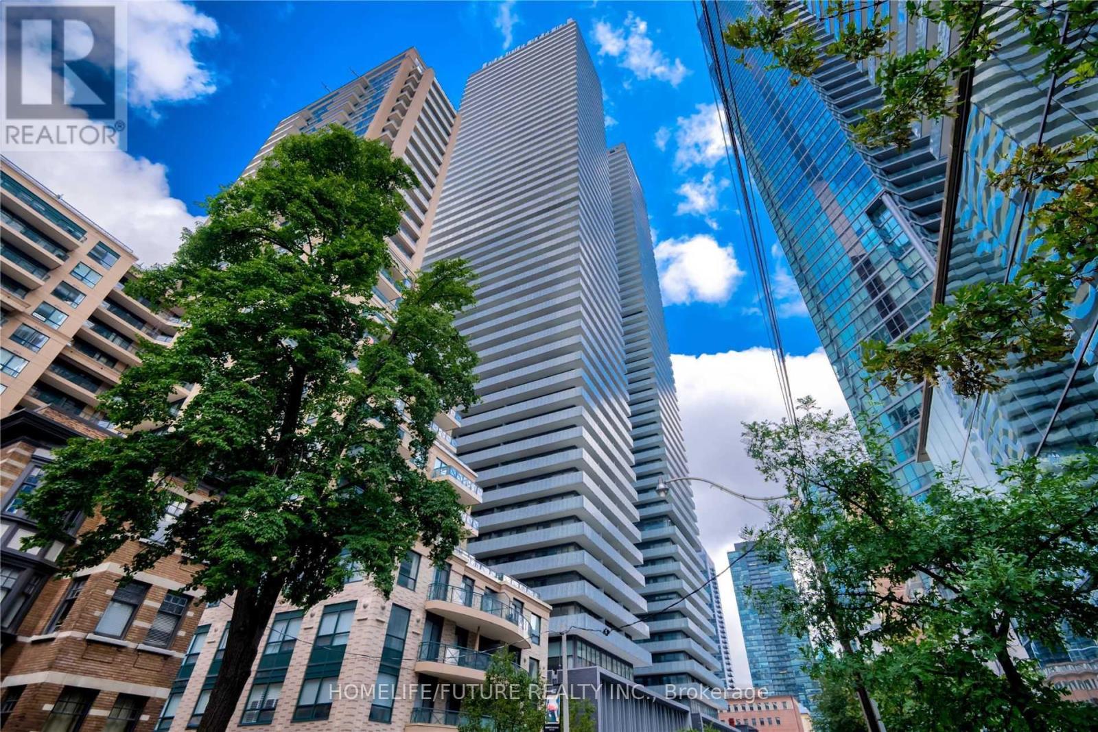 MLS® listing #29722291 for sale located at 3506 - 42 CHARLES STREET E