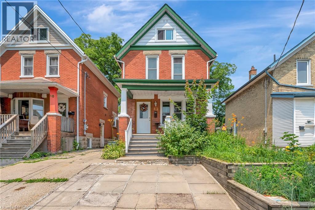 MLS® listing #29722311 for sale located at 42 SHANLEY Street