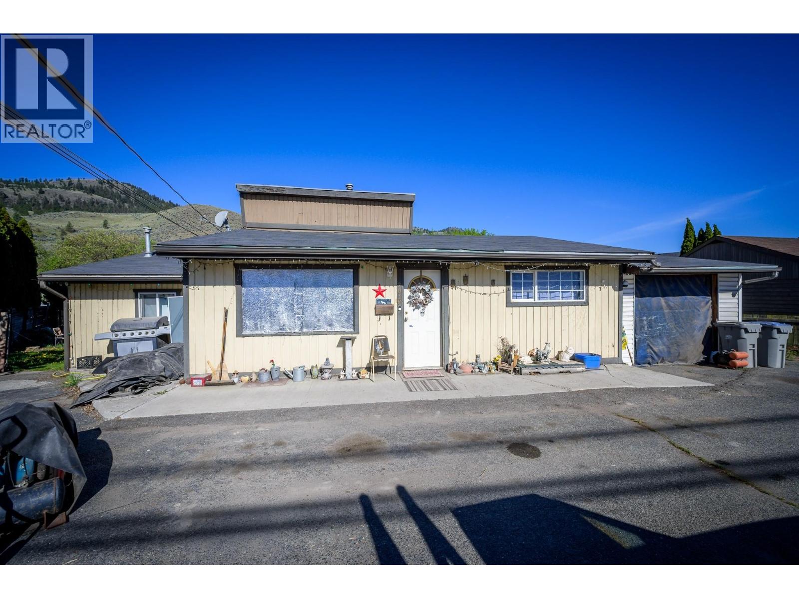 MLS® listing #29724048 for sale located at 2810 WESTSYDE Road