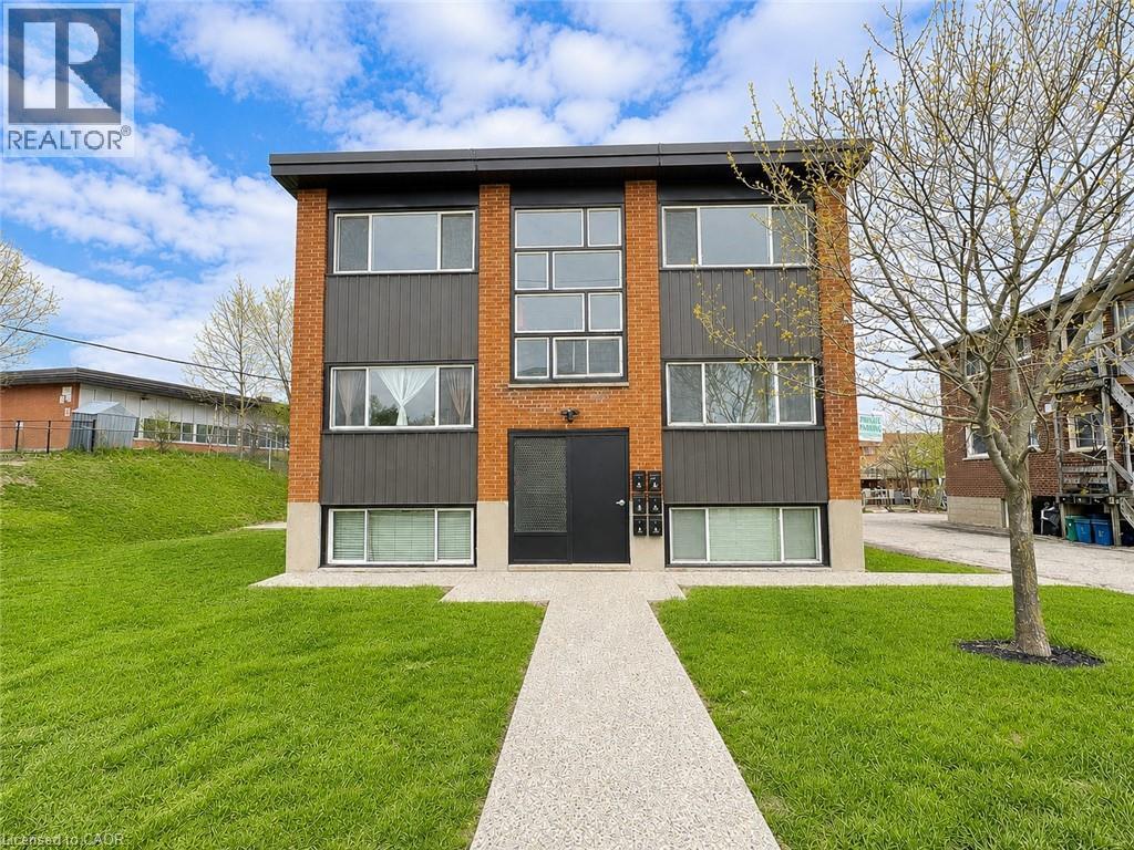 MLS® listing #29724947 for sale located at 281 LORNE Avenue Unit# 5