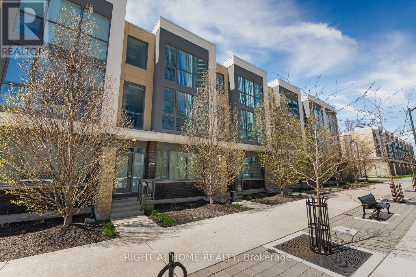 MLS® listing #29727373 for sale located at 3 - 5030 FOUR SPRINGS AVENUE