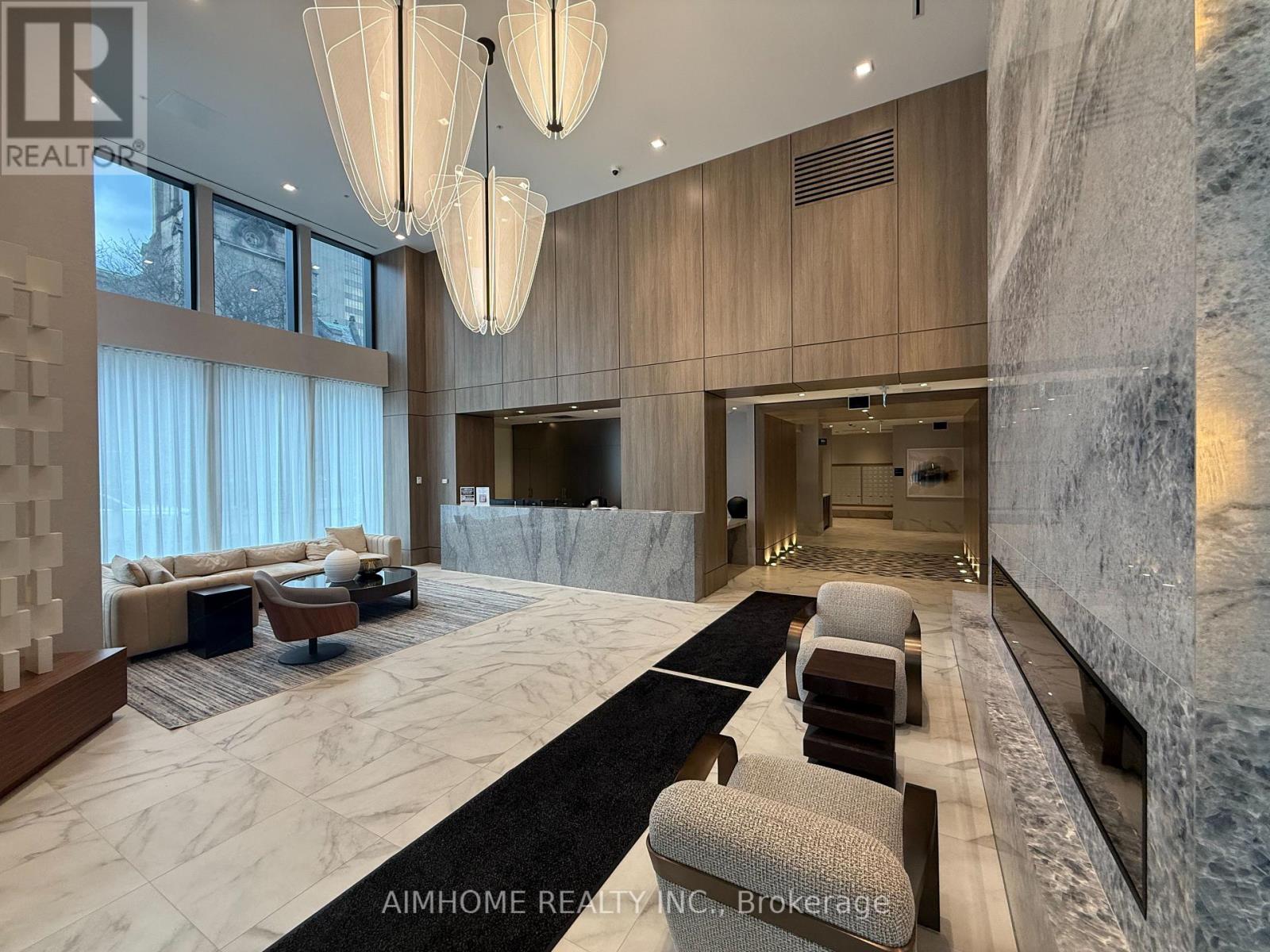 MLS® listing #29727453 for sale located at 1521 - 75 JAMES STREET S