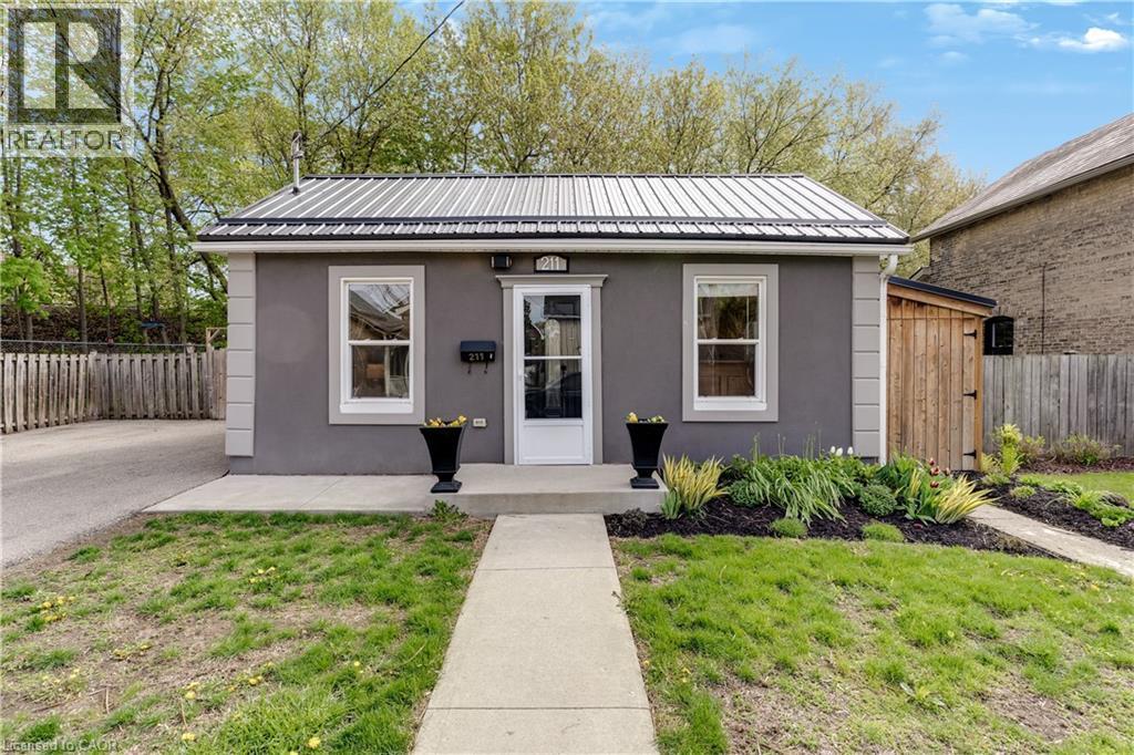 MLS® listing #29727599 for sale located at 211 WILLIAM Street