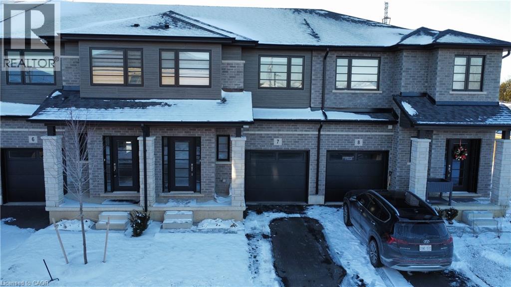 MLS® listing #29727633 for sale located at 520 GREY Street Unit# 7