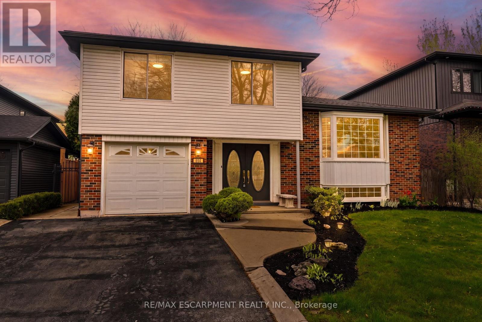 MLS® listing #29727792 for sale located at 694 MULLIN WAY