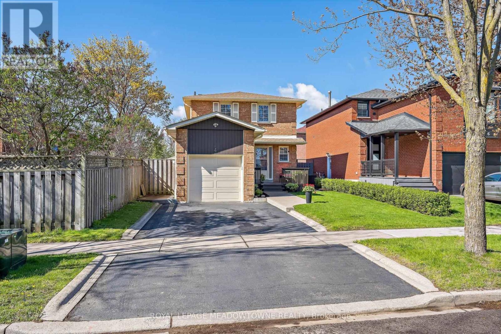 MLS® listing #29727796 for sale located at 4 SHENSTONE AVENUE