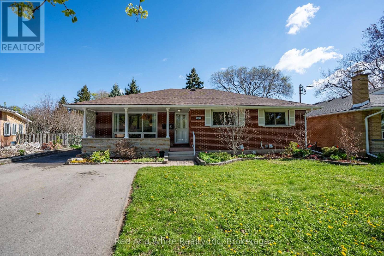 MLS® listing #29728055 for sale located at 104 BONIFACE AVENUE
