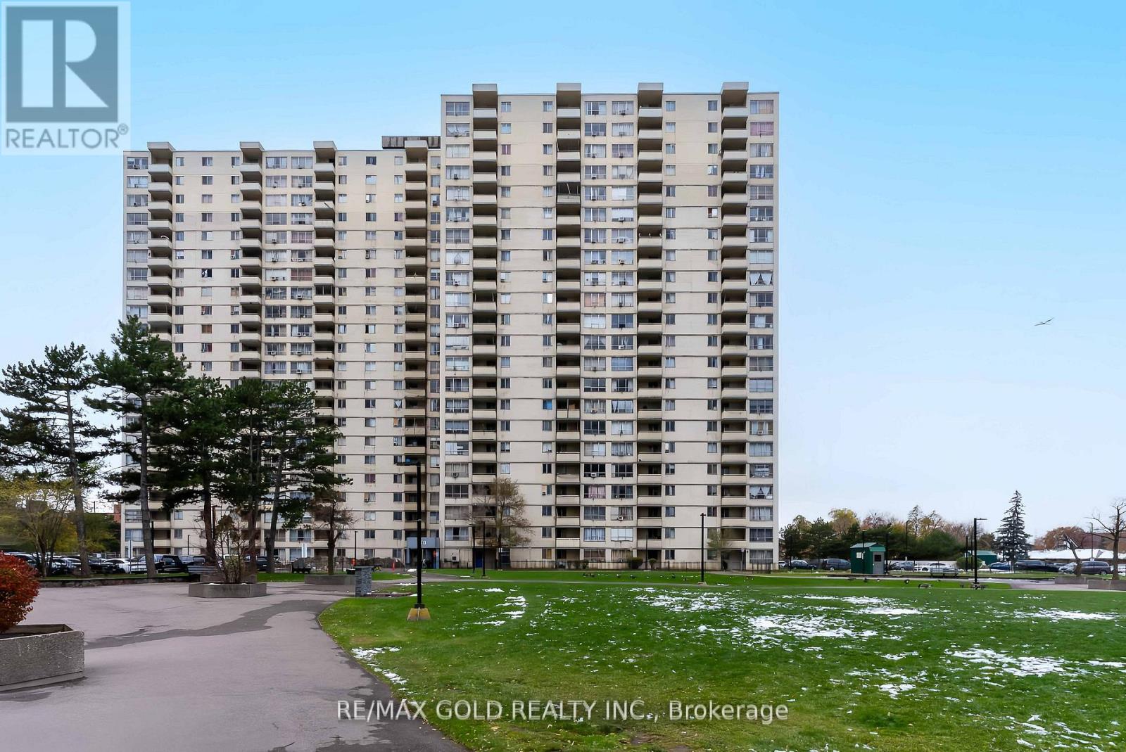 MLS® listing #29728136 for sale located at 513 - 340 DIXON ROAD