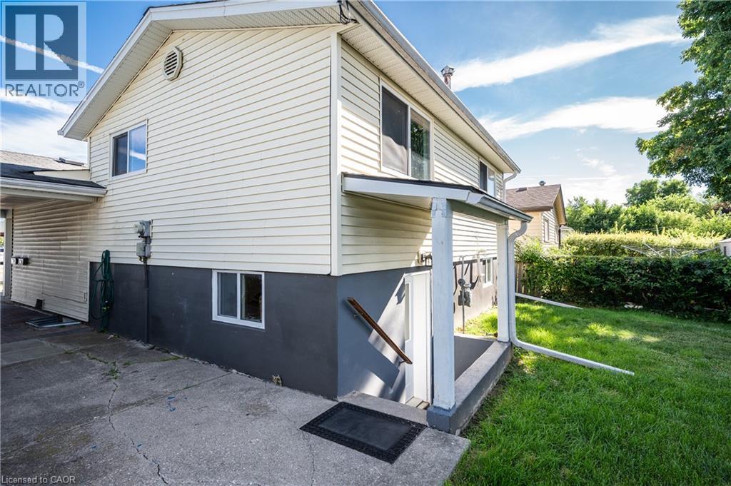 MLS® listing #29728581 for sale located at 66 BELWOOD Crescent Unit# Lower
