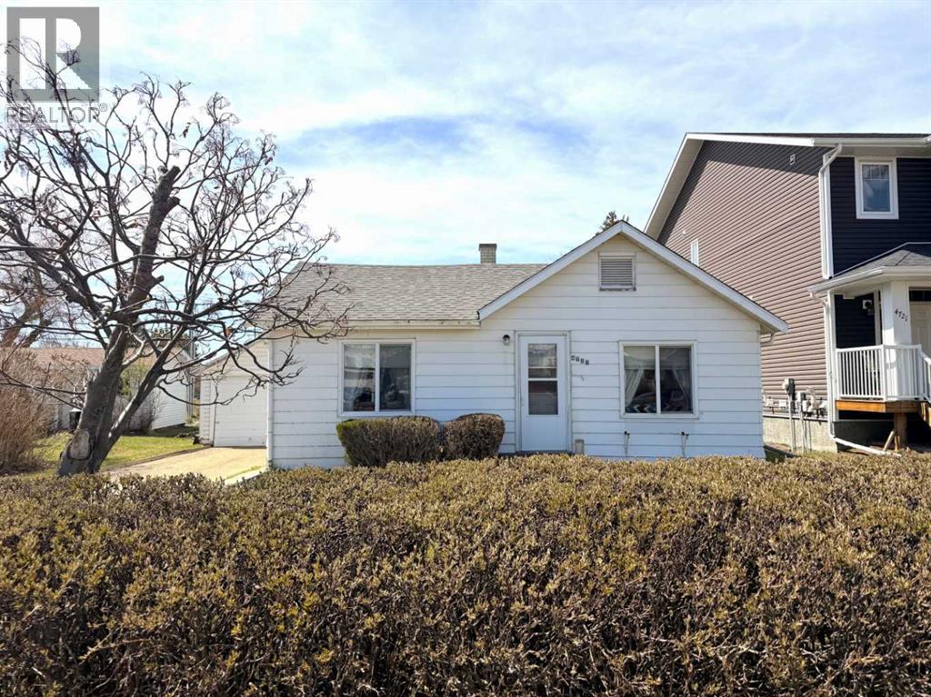 MLS® listing #29728616 for sale located at 4717 49a Avenue