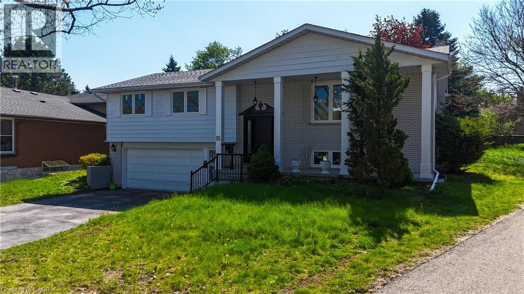 MLS® listing #29728884 for sale located at 15 WESTCHESTER Place Unit# UPPER