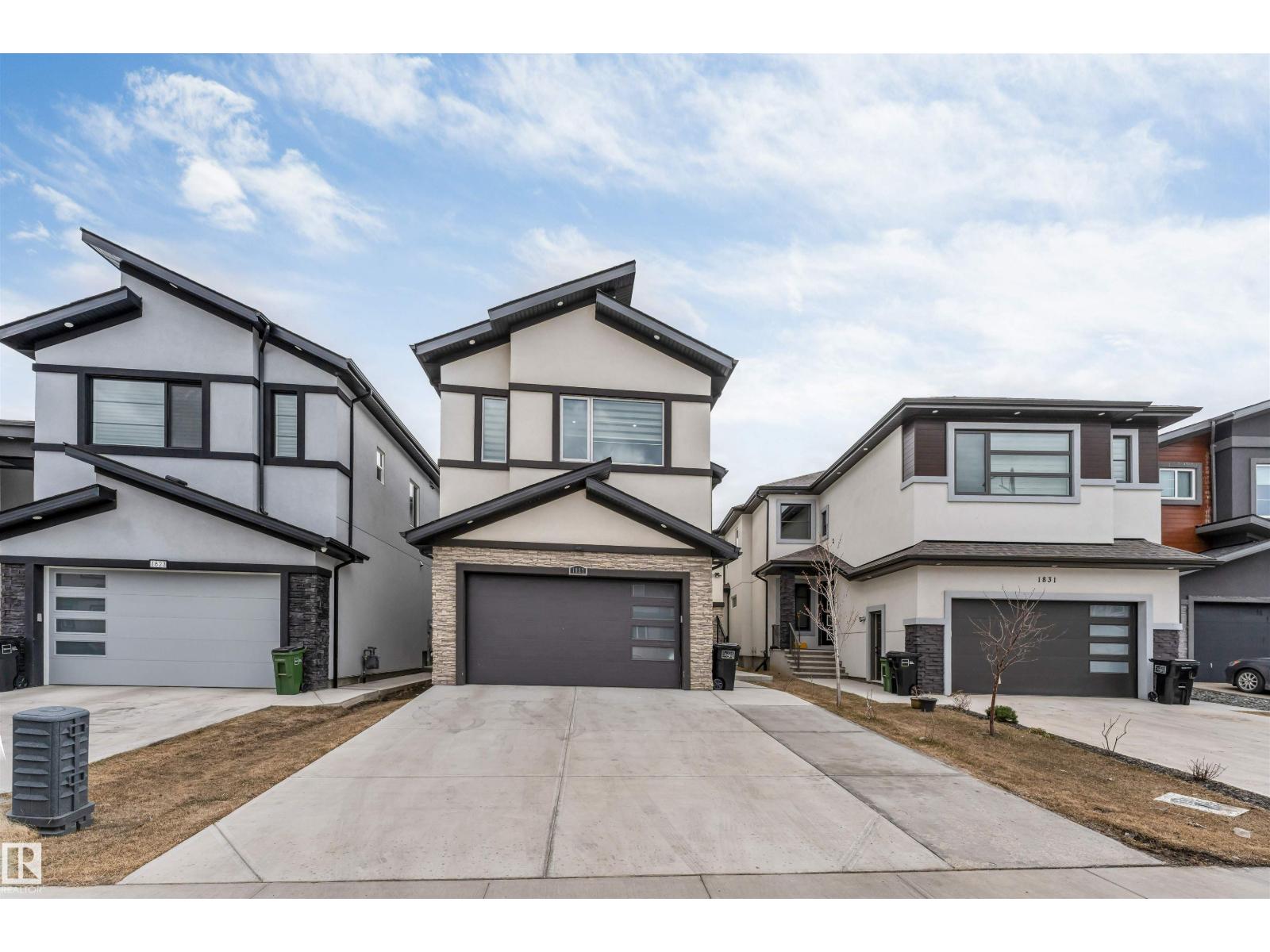 MLS® listing #29728915 for sale located at 1827 17 AV NW