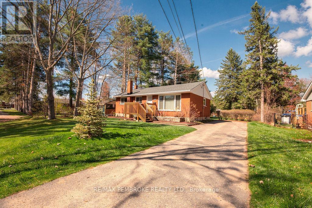 MLS® listing #29729306 for sale located at 20 ELMER AVENUE