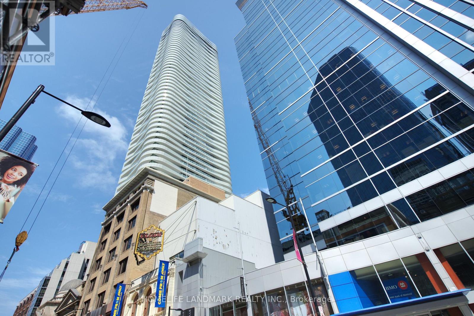 MLS® listing #29729413 for sale located at 4008 - 197 YONGE STREET