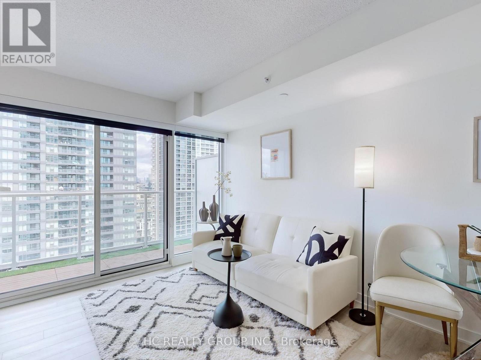 MLS® listing #29729728 for sale located at 2006 - 17 BATHURST STREET