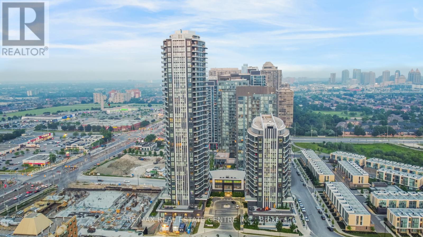 MLS® listing #29730221 for sale located at 2917 - 35 WATERGARDEN DRIVE