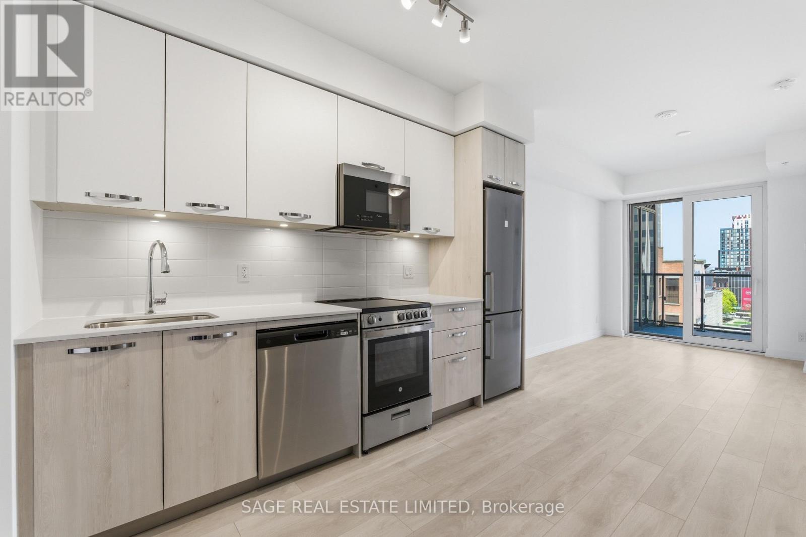 MLS® listing #29730223 for sale located at 711 - 75 JAMES STREET S