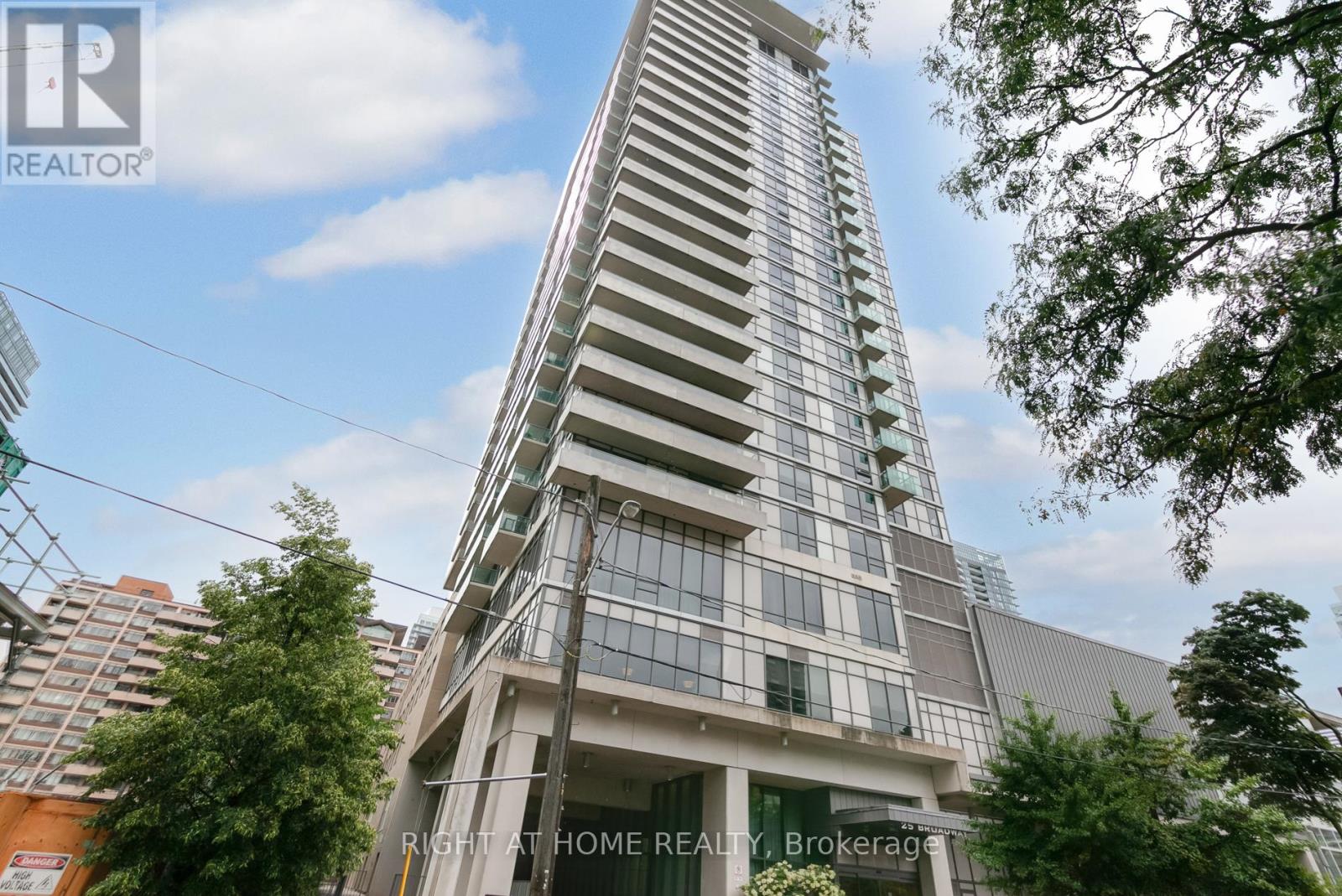MLS® listing #29730439 for sale located at 505 - 25 BROADWAY AVENUE