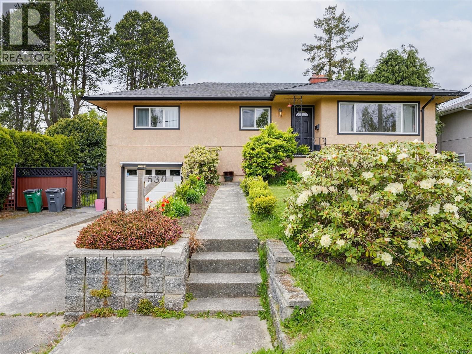 MLS® listing #29730618 for sale located at 530 Dumeresq St
