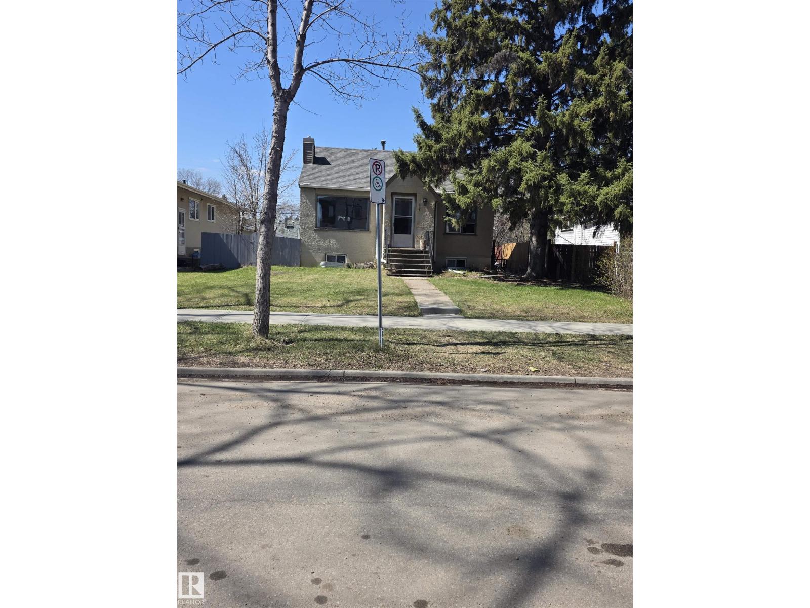 MLS® listing #29731076 for sale located at 11926 125 ST NW