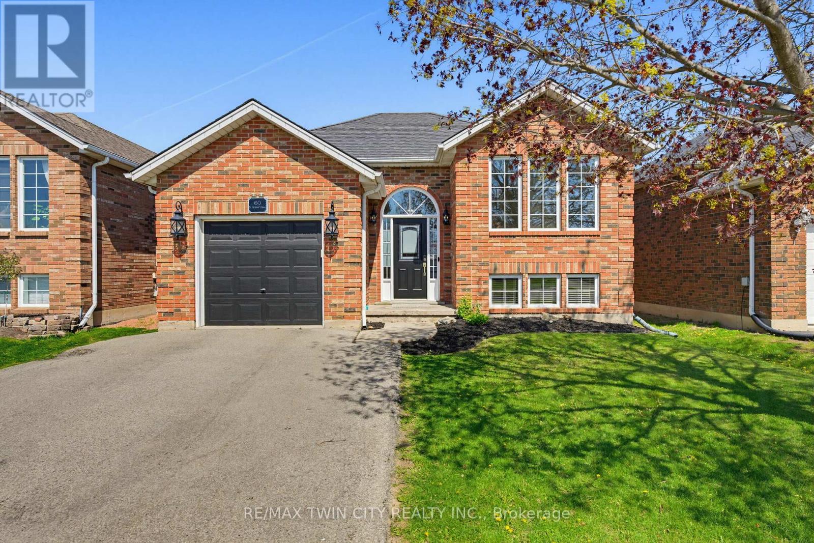 MLS® listing #29731146 for sale located at 60 ST PATRICK'S DRIVE