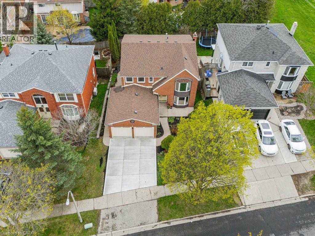 MLS® listing #29732280 for sale located at 40 OLD MAPLE Lane