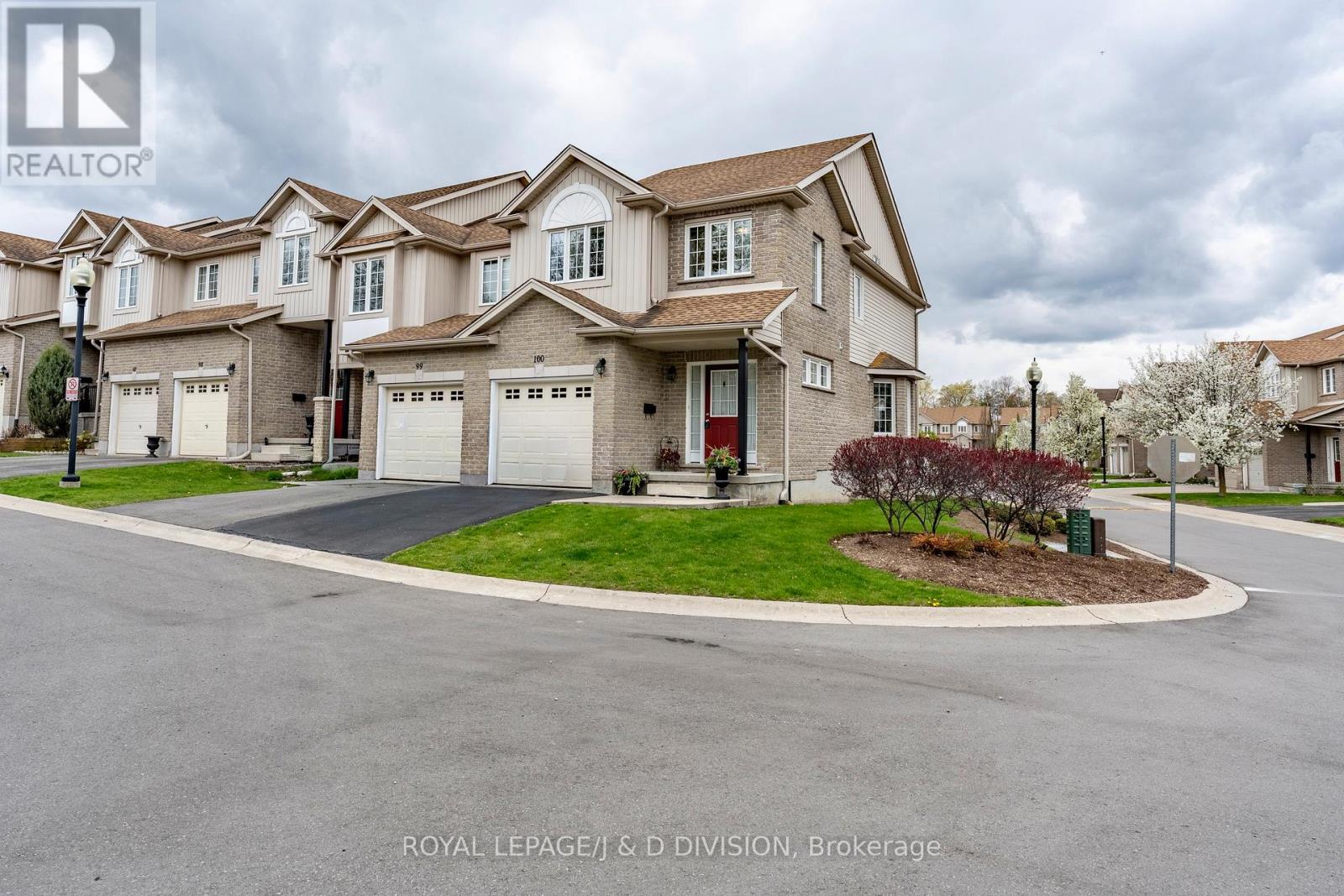MLS® listing #29733493 for sale located at 100 - 105 PINNACLE DRIVE