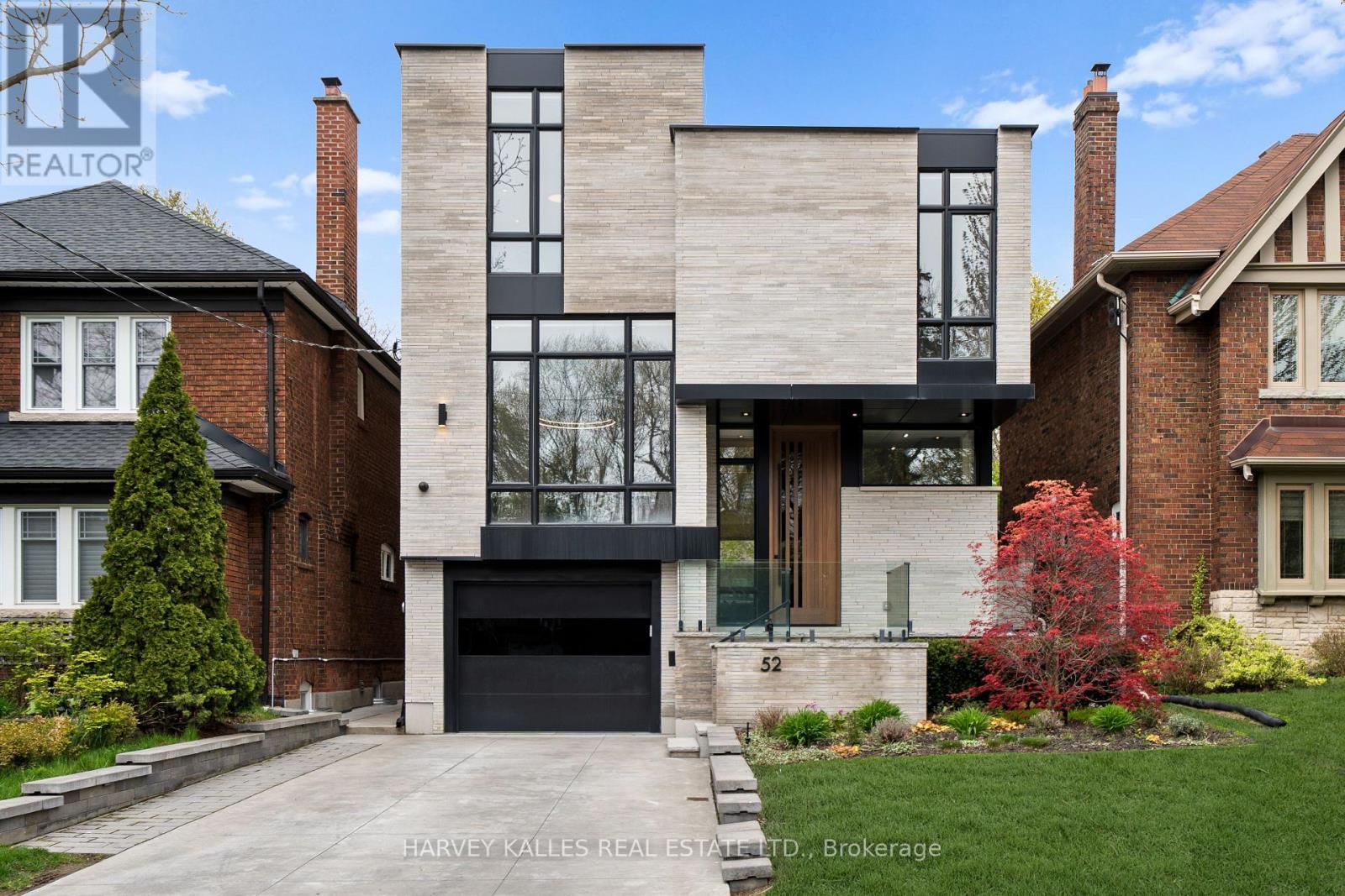 MLS® listing #29734147 for sale located at 52 ELMSTHORPE AVENUE